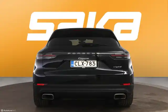 Musta Maastoauto, Porsche Cayenne – CLX-783