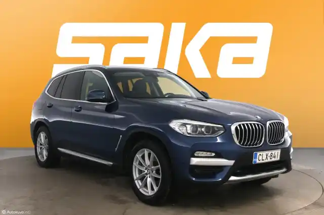 Sininen Maastoauto, BMW X3 – CLX-841