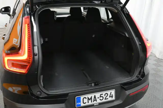 Musta Maastoauto, Volvo XC40 – CMA-524