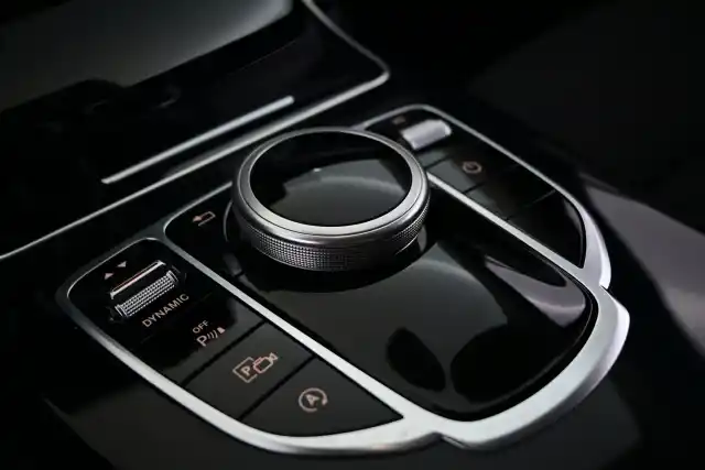 Valkoinen Farmari, Mercedes-Benz C – CMA-894