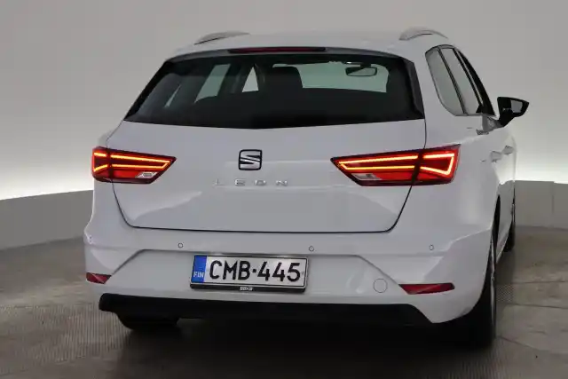 Valkoinen Farmari, Seat Leon ST – CMB-445