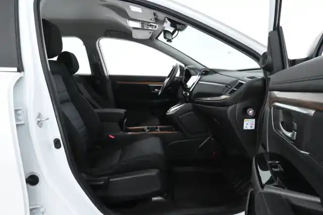 Valkoinen Maastoauto, Honda CR-V – CMC-140