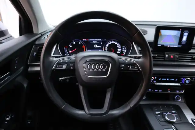 Hopea Maastoauto, Audi Q5 – CMC-177
