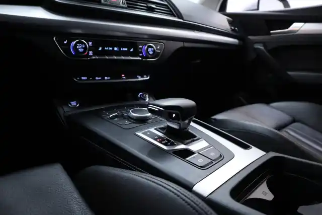 Hopea Maastoauto, Audi Q5 – CMC-177