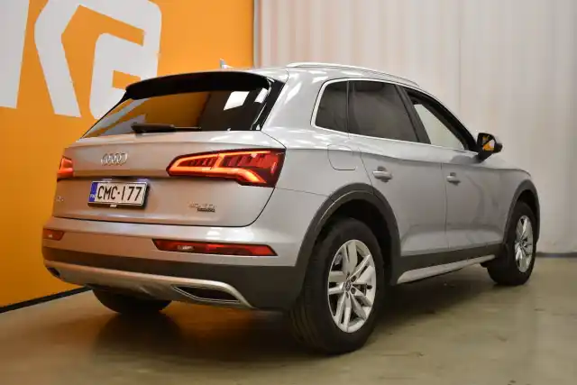 Hopea Maastoauto, Audi Q5 – CMC-177