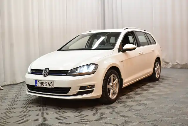 Valkoinen Farmari, Volkswagen Golf – CMG-245