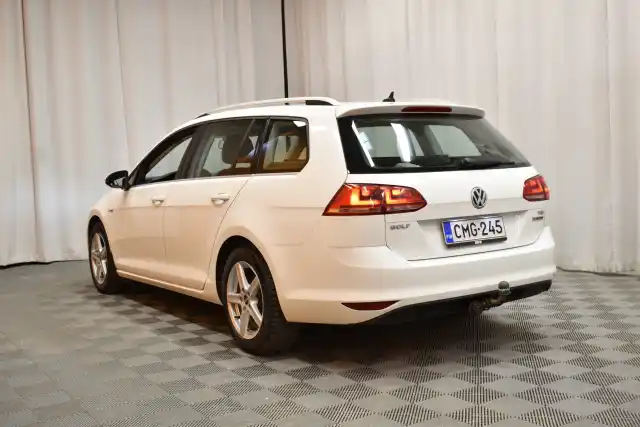 Valkoinen Farmari, Volkswagen Golf – CMG-245