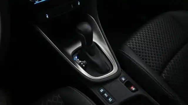 Musta Viistoperä, Mazda 2 – CMG-356