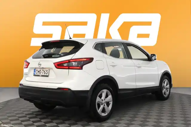 Valkoinen Maastoauto, Nissan Qashqai – CMG-763