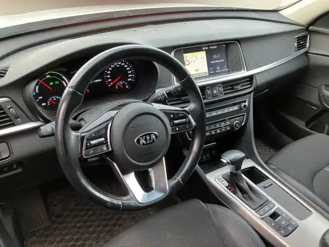 Valkoinen Farmari, Kia Optima – CMG-845