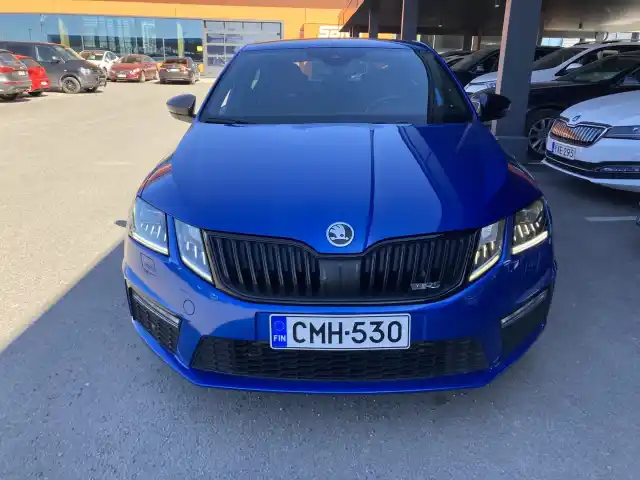 Sininen Viistoperä, Skoda Octavia – CMH-530