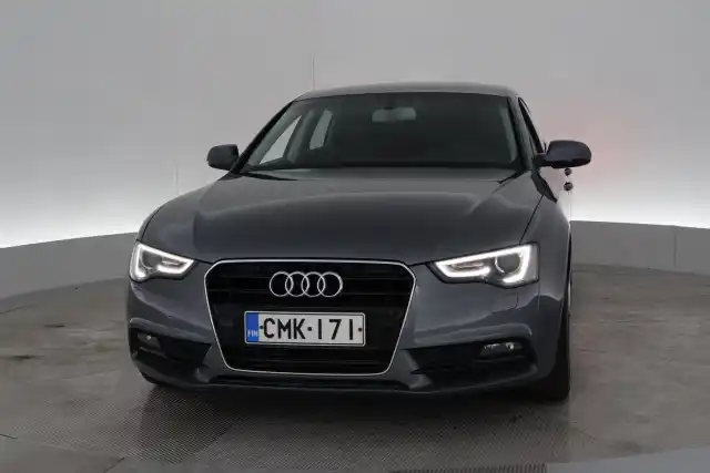 Harmaa Viistoperä, Audi A5 – CMK-171