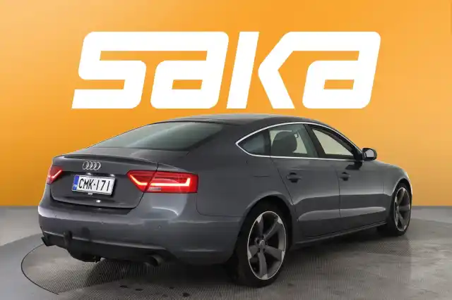 Harmaa Viistoperä, Audi A5 – CMK-171