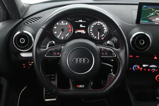 Sininen Viistoperä, Audi S3 – CML-918