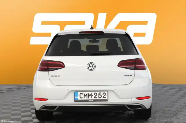 Valkoinen Viistoperä, Volkswagen Golf – CMM-252