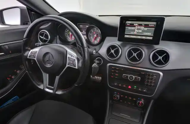 Harmaa Coupe, Mercedes-Benz CLA – CMN-786