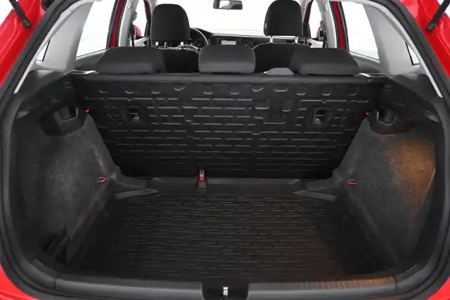 Punainen Viistoperä, Volkswagen Polo – CMN-953