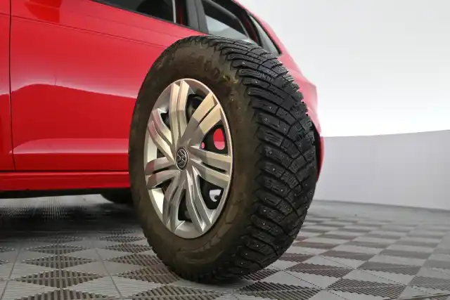 Punainen Viistoperä, Volkswagen Polo – CMN-953