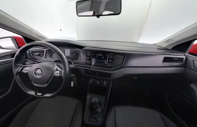 Punainen Viistoperä, Volkswagen Polo – CMN-953