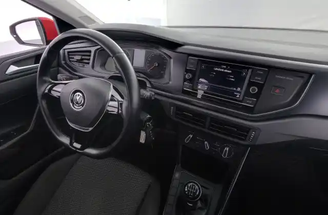 Punainen Viistoperä, Volkswagen Polo – CMN-953