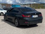 Musta Sedan, BMW 320 – CMN-985, kuva 2