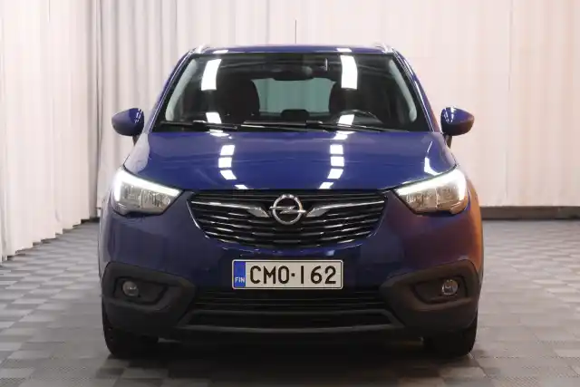 Sininen Maastoauto, Opel Crossland X – CMO-162