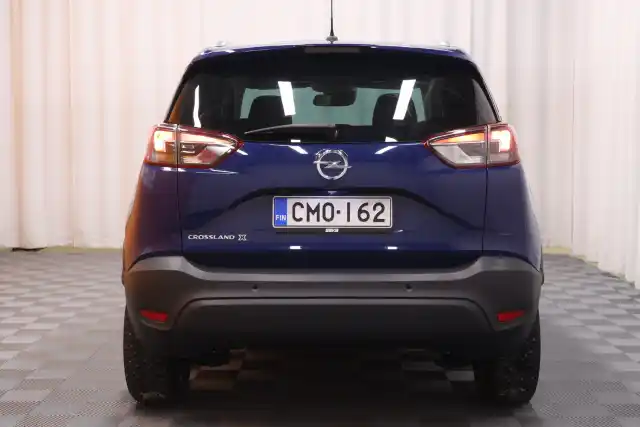 Sininen Maastoauto, Opel Crossland X – CMO-162