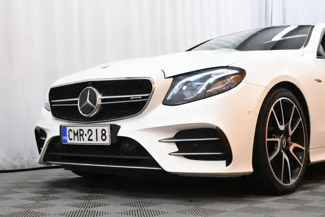 Valkoinen Coupe, Mercedes-Benz E 53 AMG – CMR-218