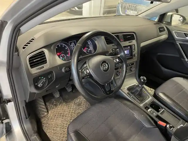 Hopea Viistoperä, Volkswagen Golf – CMR-960