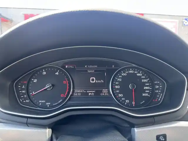 Harmaa Farmari, Audi A4 – CMS-803