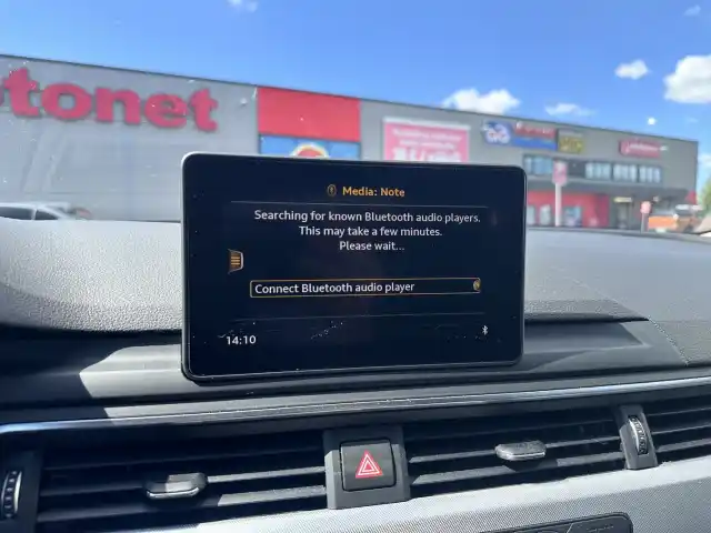 Harmaa Farmari, Audi A4 – CMS-803