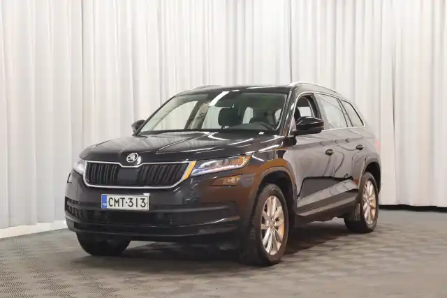 Musta Maastoauto, Skoda Kodiaq – CMT-313