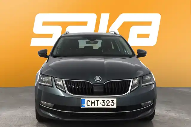 Harmaa Farmari, Skoda Octavia – CMT-323