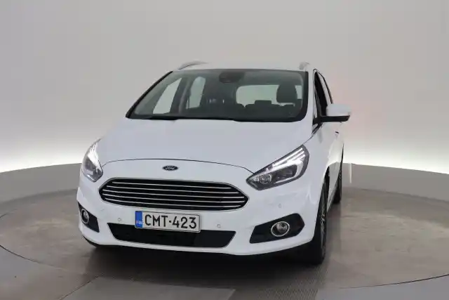 Valkoinen Tila-auto, Ford S-Max – CMT-423