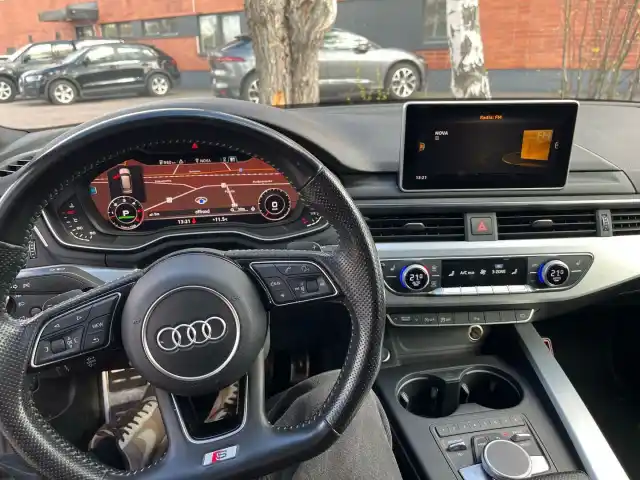 Punainen Farmari, Audi A4 – CMU-166