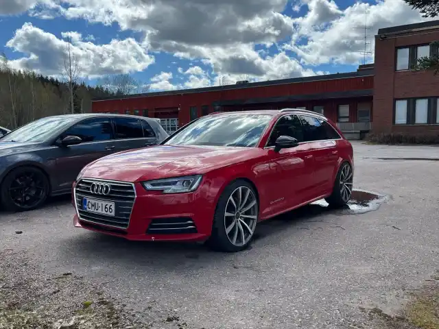 Punainen Farmari, Audi A4 – CMU-166