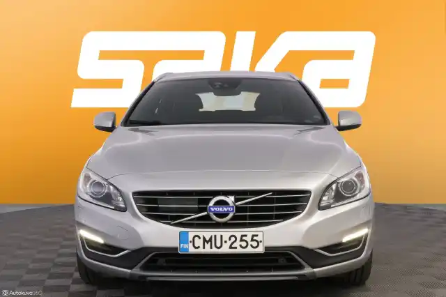 Harmaa Farmari, Volvo V60 – CMU-255