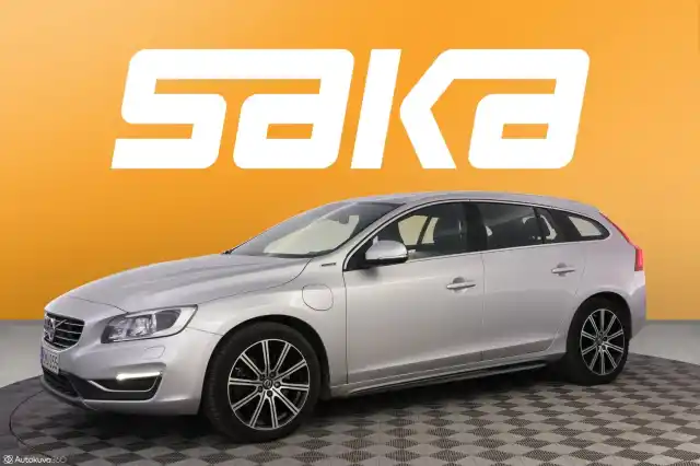 Harmaa Farmari, Volvo V60 – CMU-255