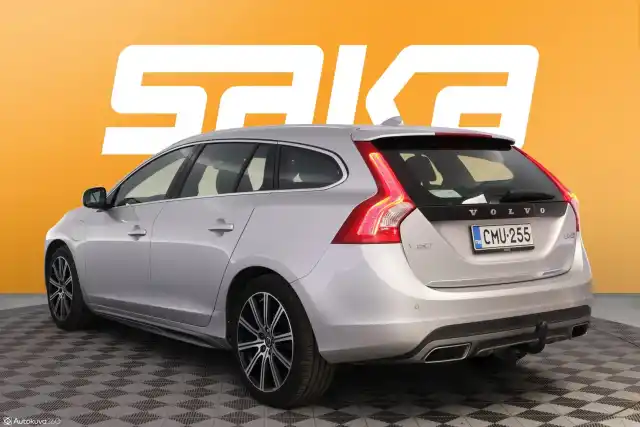 Harmaa Farmari, Volvo V60 – CMU-255
