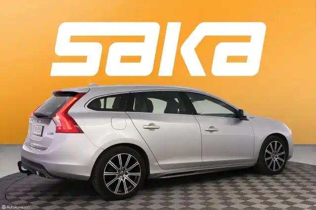 Harmaa Farmari, Volvo V60 – CMU-255