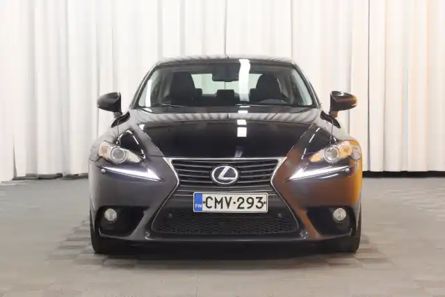  Sedan, Lexus IS – CMV-293