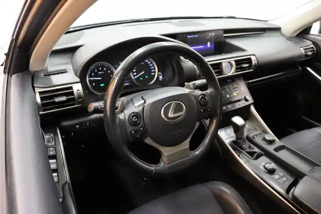  Sedan, Lexus IS – CMV-293