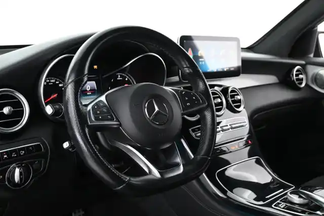 Musta Maastoauto, Mercedes-Benz GLC – CMV-611