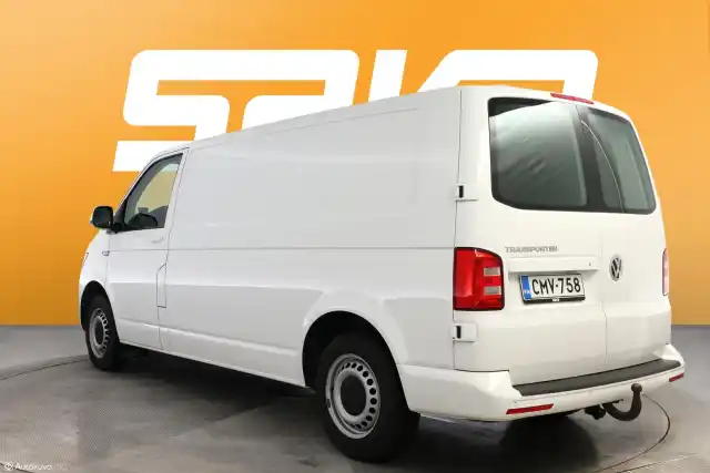 Valkoinen Pakettiauto, Volkswagen Transporter – CMV-758