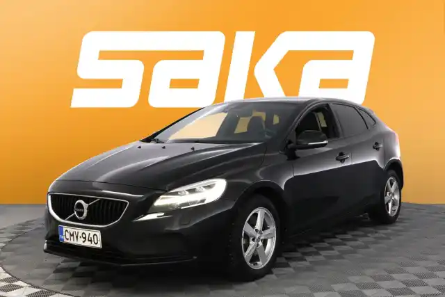 Musta Viistoperä, Volvo V40 – CMV-940