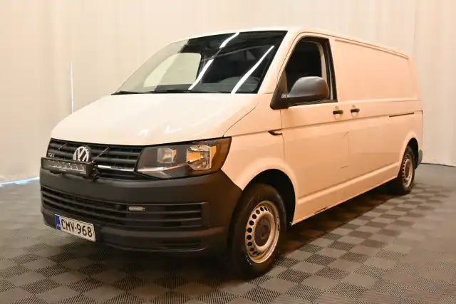 Valkoinen Pakettiauto, Volkswagen Transporter – CMV-968