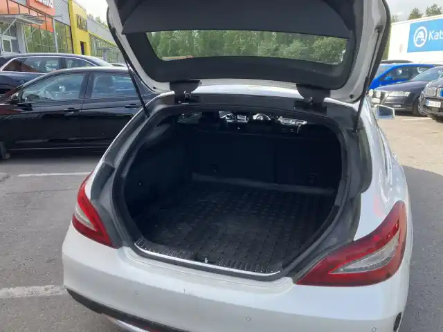 Valkoinen Farmari, Mercedes-Benz CLS – CMX-779