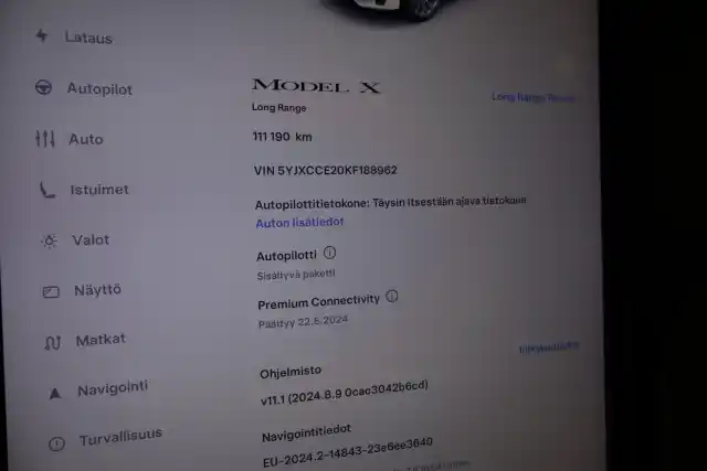 Valkoinen Maastoauto, Tesla Model X – CMX-864