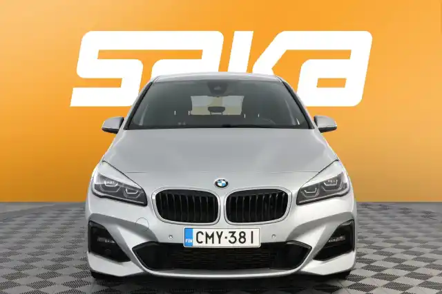 Hopea Tila-auto, BMW 216 – CMY-381