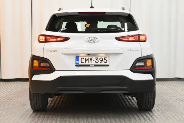 Valkoinen Maastoauto, Hyundai KONA – CMY-395